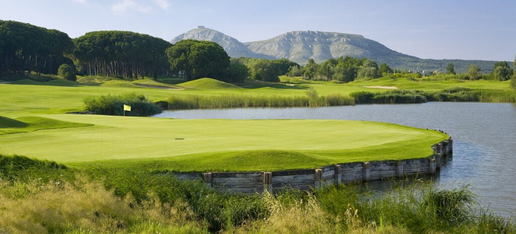 Emporda Golf #9 Forest